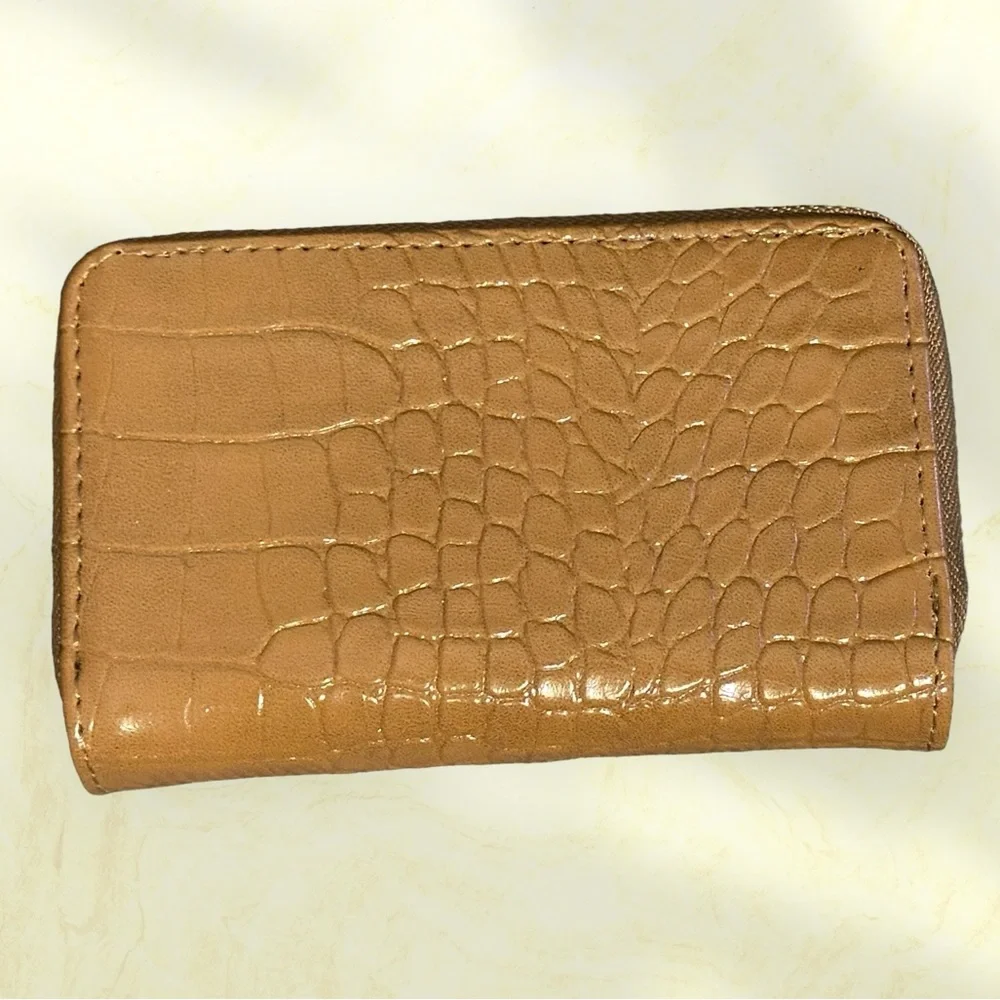 Badgley Mischka Wallet Vegan Leather Faux Croc‎ Brown New With Tags